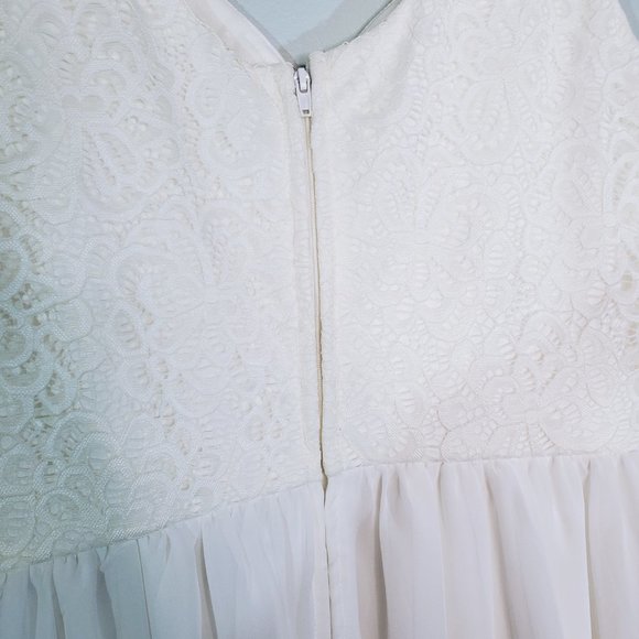 Francesca's White Sweetheart Neckline Lace Formal Dress M - Picture 9 of 12